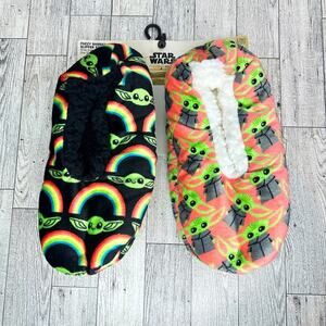 NWT 2 Pair Star Wars Mandalorian Fuzzy Babba Slippers Socks